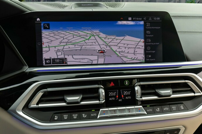 bmw-x7-bensin-2020-big-50