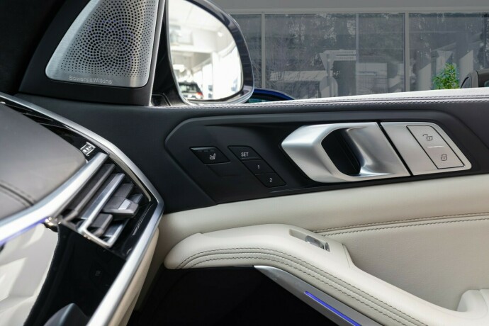 bmw-x7-bensin-2020-big-74