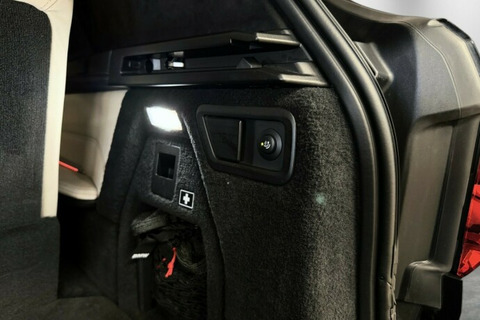 bmw-x7-bensin-2020-big-35