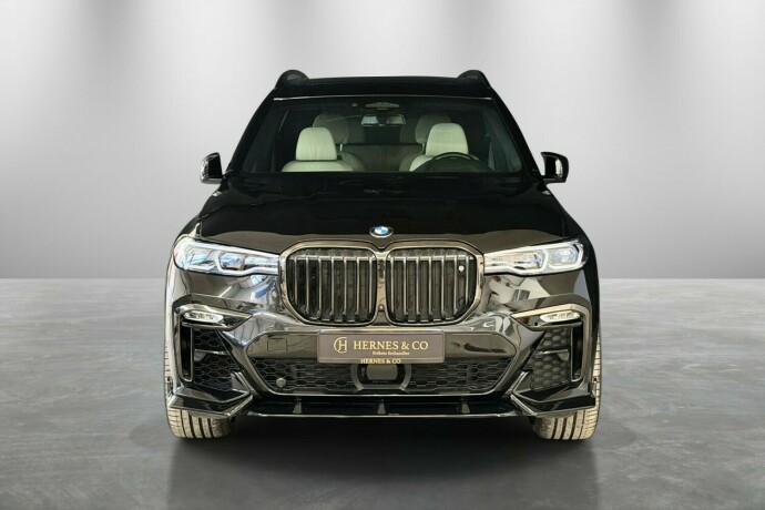 bmw-x7-bensin-2020-big-2