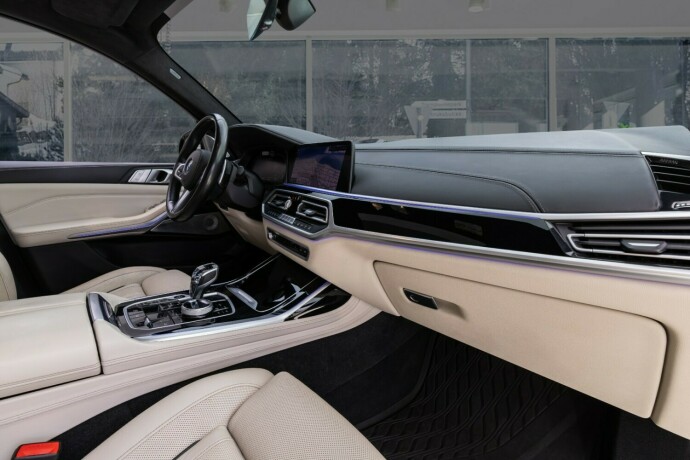 bmw-x7-bensin-2020-big-75