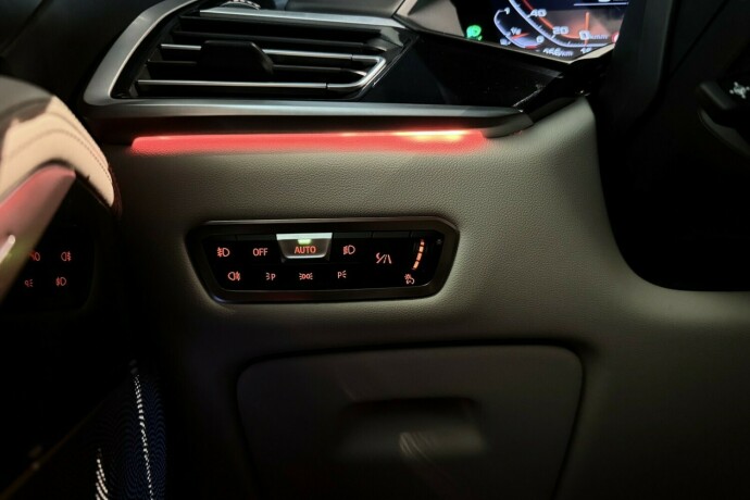 bmw-x7-bensin-2020-big-14