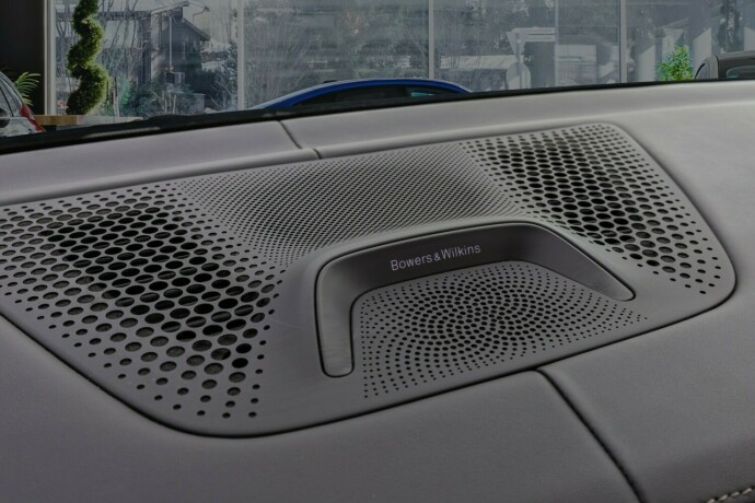 bmw-x7-bensin-2020-big-52