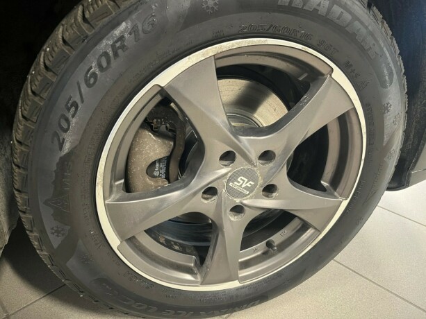 mercedes-benz-e-klasse-diesel-2011-big-12