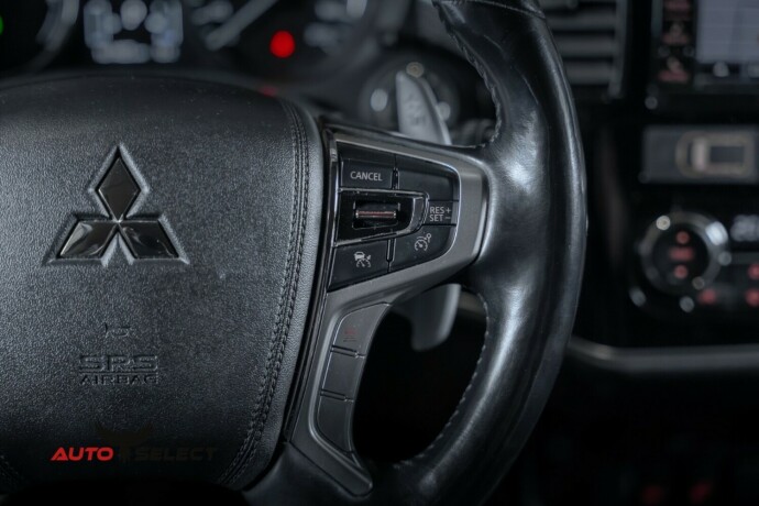 mitsubishi-outlander-elektrisitetbensin-2016-big-31