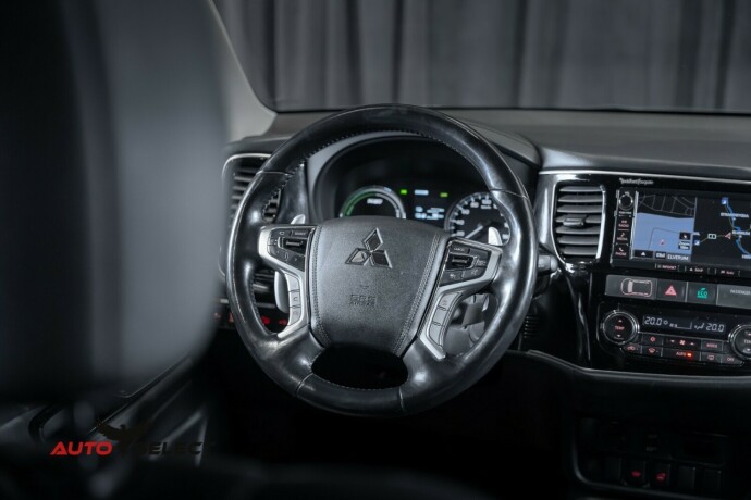 mitsubishi-outlander-elektrisitetbensin-2016-big-26