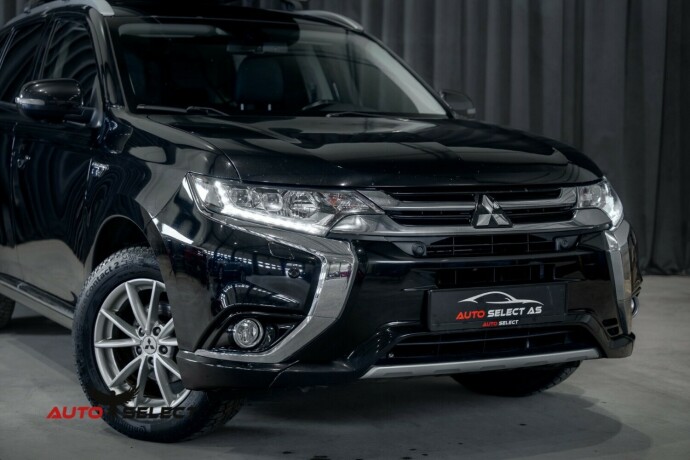 mitsubishi-outlander-elektrisitetbensin-2016-big-1