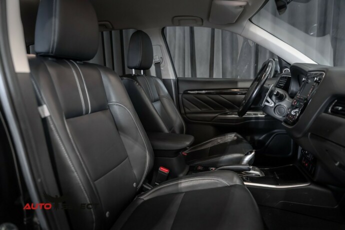 mitsubishi-outlander-elektrisitetbensin-2016-big-19