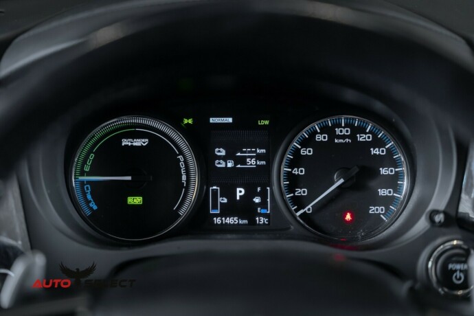 mitsubishi-outlander-elektrisitetbensin-2016-big-28