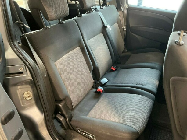 fiat-doblo-diesel-2015-big-15