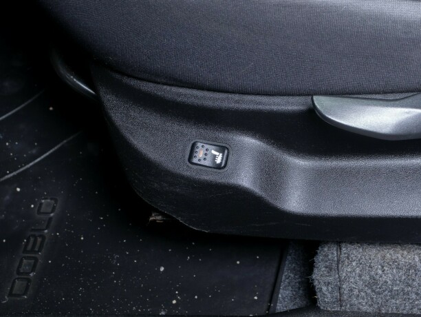 fiat-doblo-diesel-2015-big-36