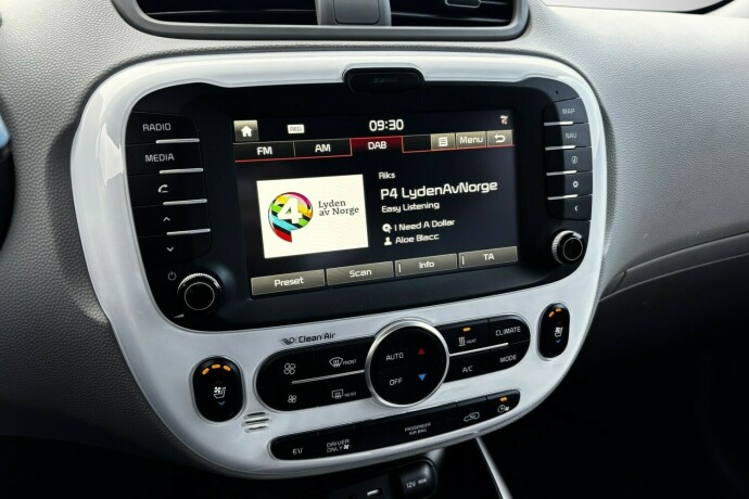 kia-soul-elektrisitet-2015-big-15