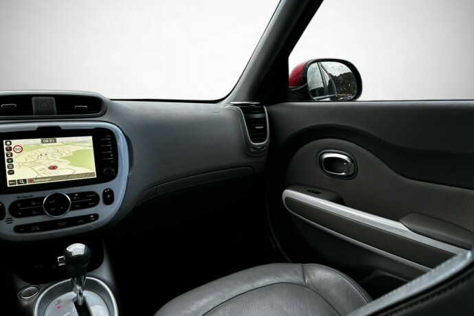 kia-soul-elektrisitet-2015-big-23