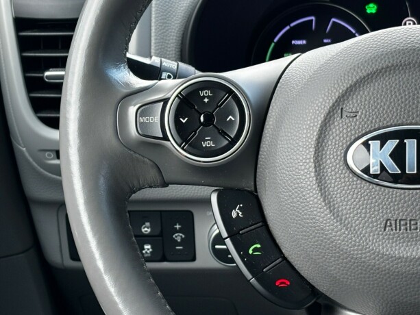 kia-soul-elektrisitet-2015-big-25