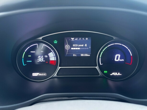 kia-soul-elektrisitet-2015-big-13