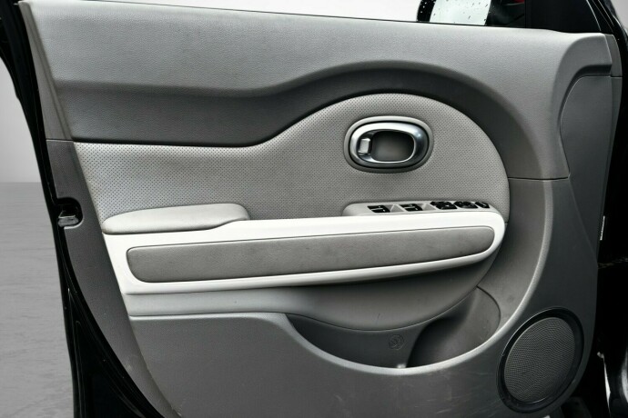 kia-soul-elektrisitet-2015-big-10