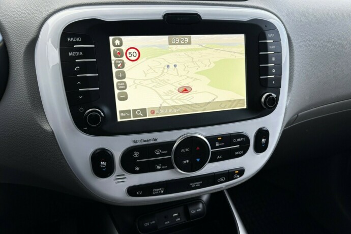 kia-soul-elektrisitet-2015-big-19