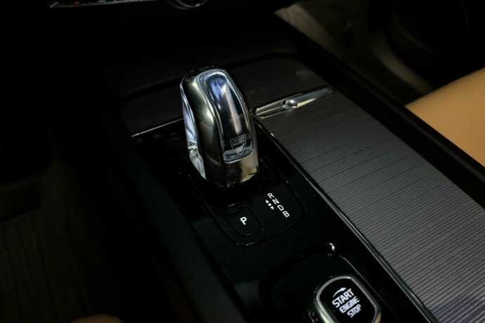 volvo-xc-60-elektrisitetbensin-2018-big-29