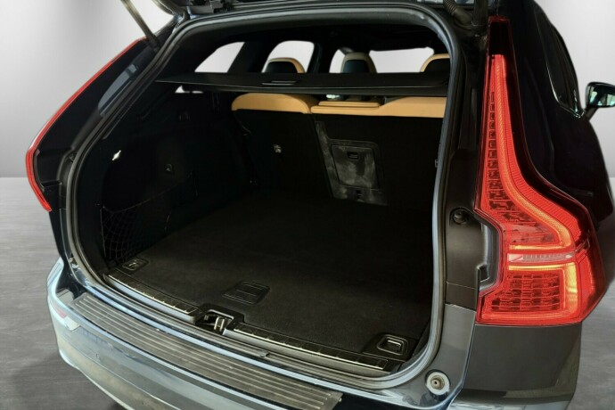 volvo-xc-60-elektrisitetbensin-2018-big-2