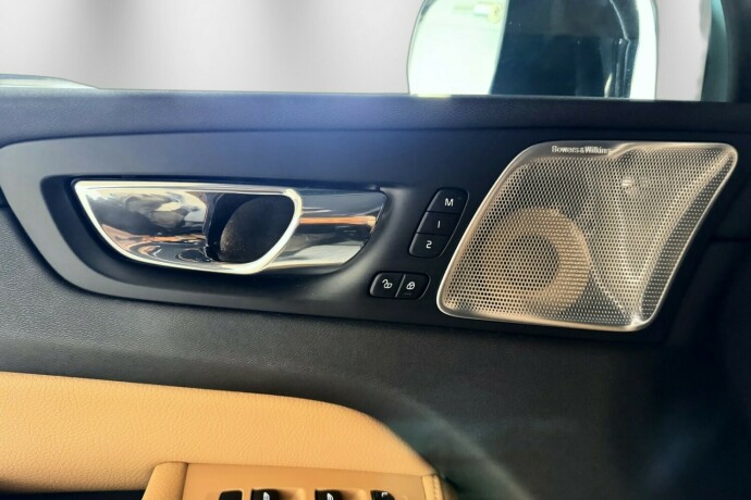 volvo-xc-60-elektrisitetbensin-2018-big-16