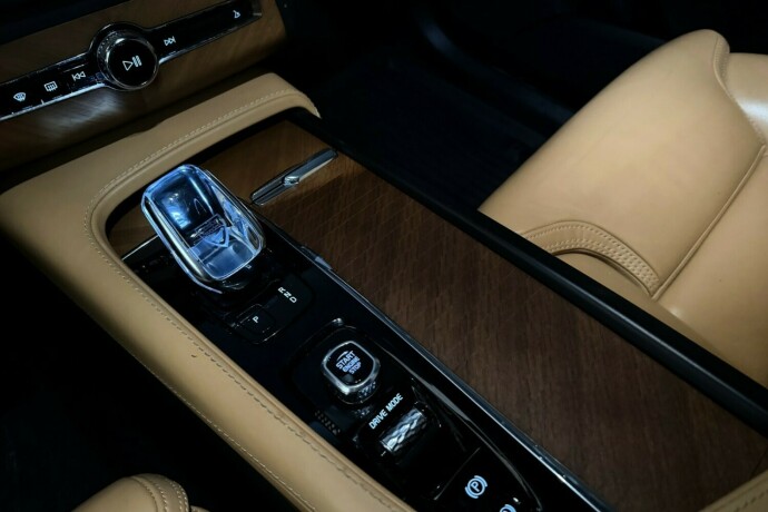 volvo-xc-90-elektrisitetbensin-2020-big-35