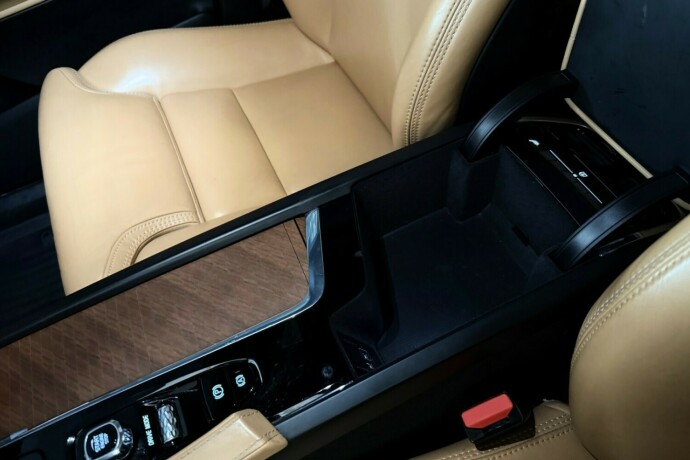 volvo-xc-90-elektrisitetbensin-2020-big-40