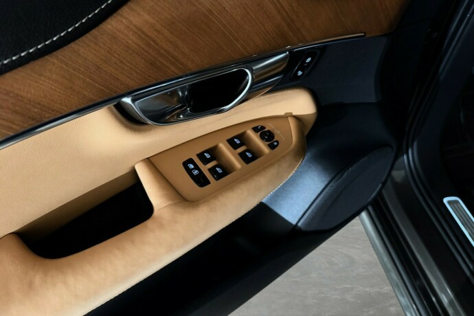 volvo-xc-90-elektrisitetbensin-2020-big-21