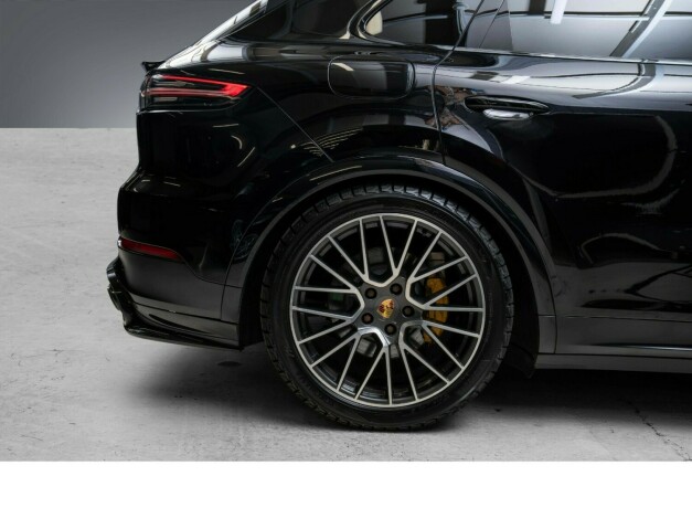 porsche-cayenne-elektrisitetbensin-2019-big-15