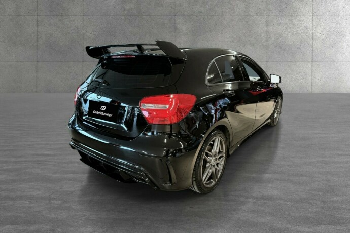 mercedes-benz-a-klasse-bensin-2014-big-4