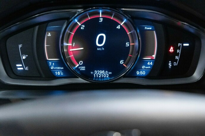 volvo-xc-60-diesel-2015-big-12