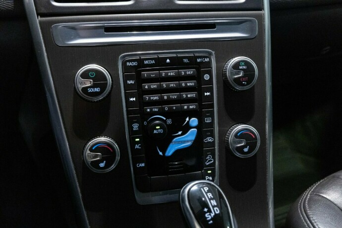 volvo-xc-60-diesel-2015-big-17