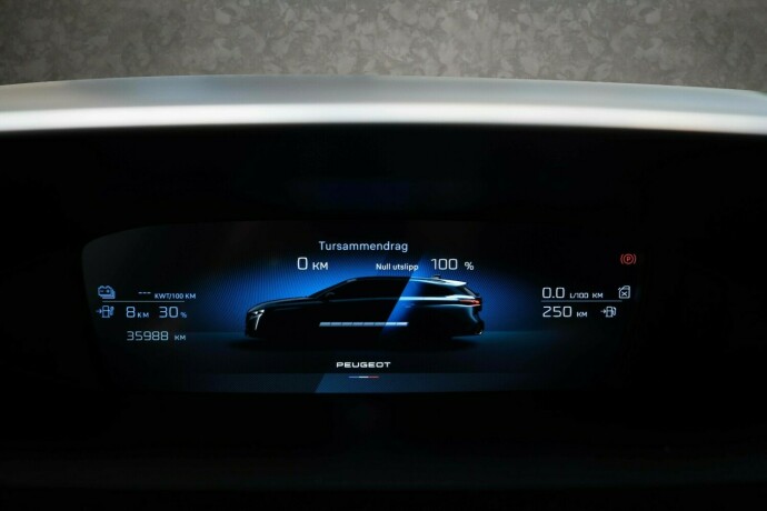 peugeot-308-elektrisitetbensin-2022-big-10