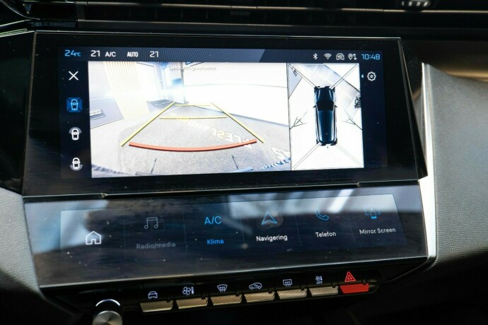 peugeot-308-elektrisitetbensin-2022-big-19