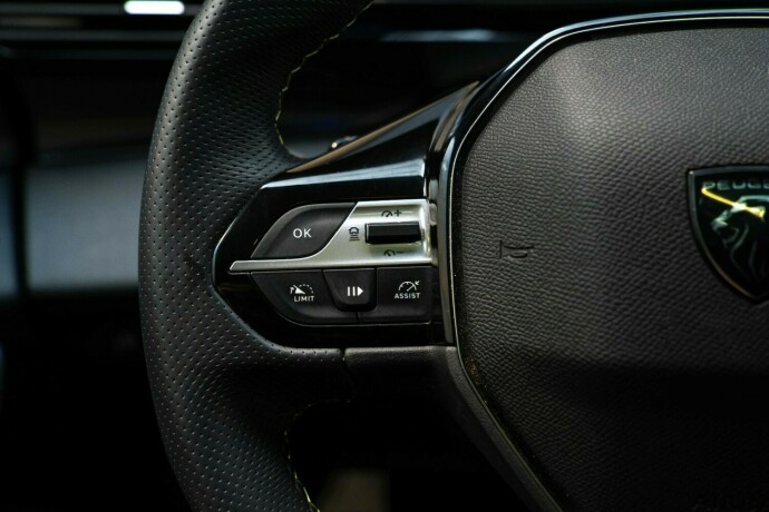 peugeot-308-elektrisitetbensin-2022-big-12