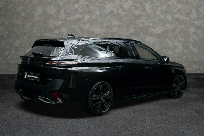 peugeot-308-elektrisitetbensin-2022-big-8