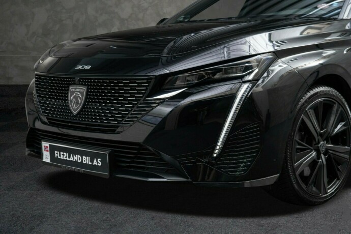peugeot-308-elektrisitetbensin-2022-big-2