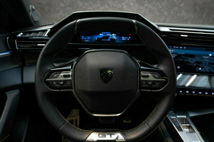 peugeot-308-elektrisitetbensin-2022-big-11