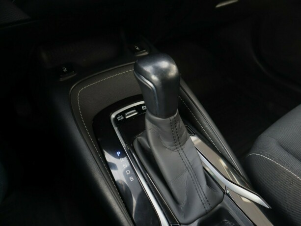 toyota-corolla-elektrisitetbensin-2019-big-14