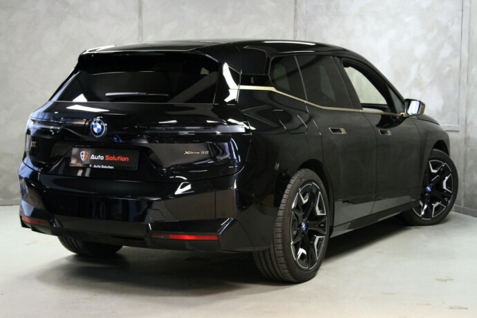 bmw-ix-elektrisitet-2022-big-1