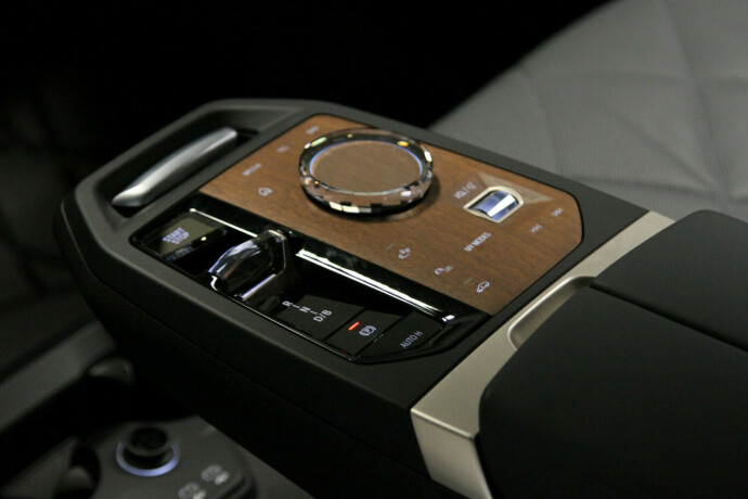 bmw-ix-elektrisitet-2022-big-12