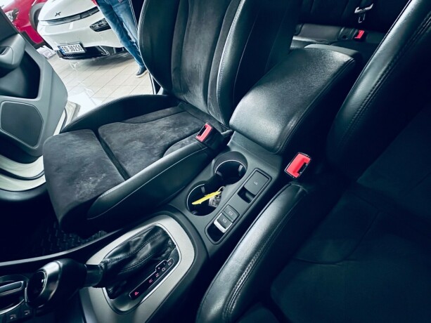 audi-q3-diesel-2012-big-18