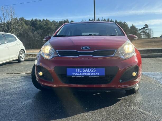 kia-rio-bensin-2013-big-1
