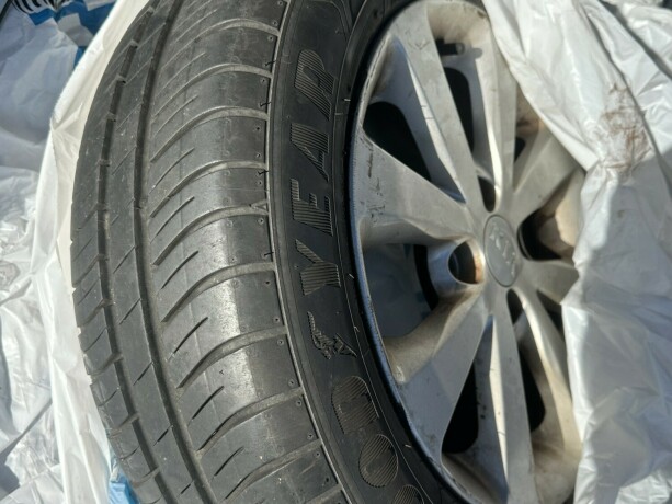 kia-rio-bensin-2013-big-10