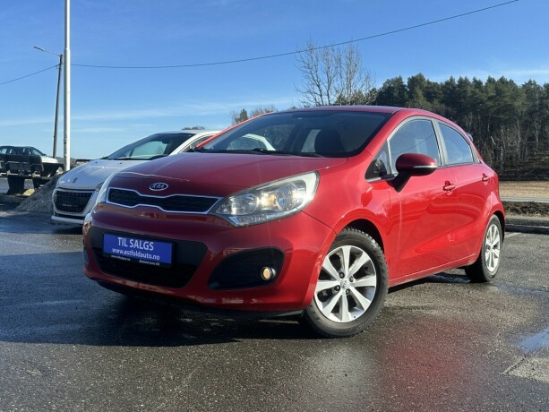 kia-rio-bensin-2013-big-0