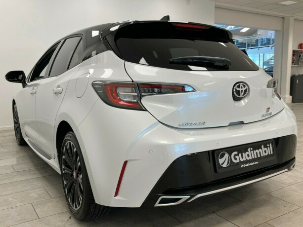 toyota-corolla-elektrisitetbensin-2022-big-6