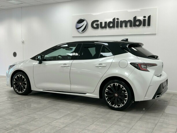 toyota-corolla-elektrisitetbensin-2022-big-2