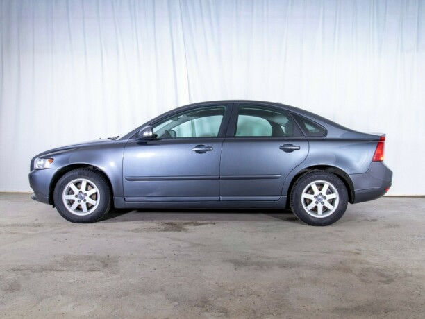 volvo-s40-diesel-2011-big-4