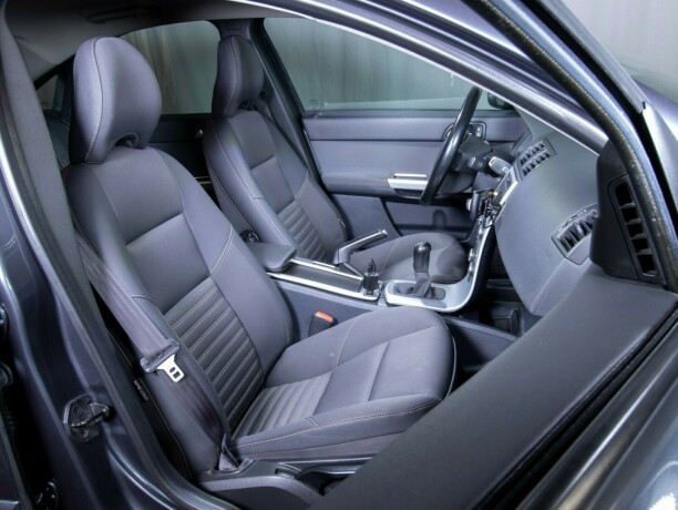 volvo-s40-diesel-2011-big-41