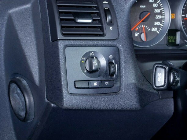 volvo-s40-diesel-2011-big-21