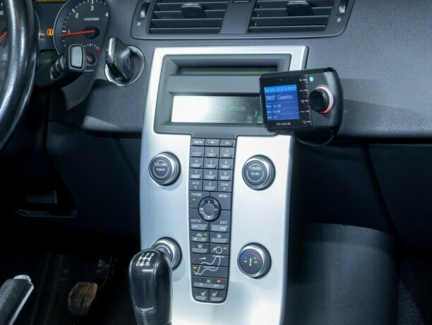 volvo-s40-diesel-2011-big-16